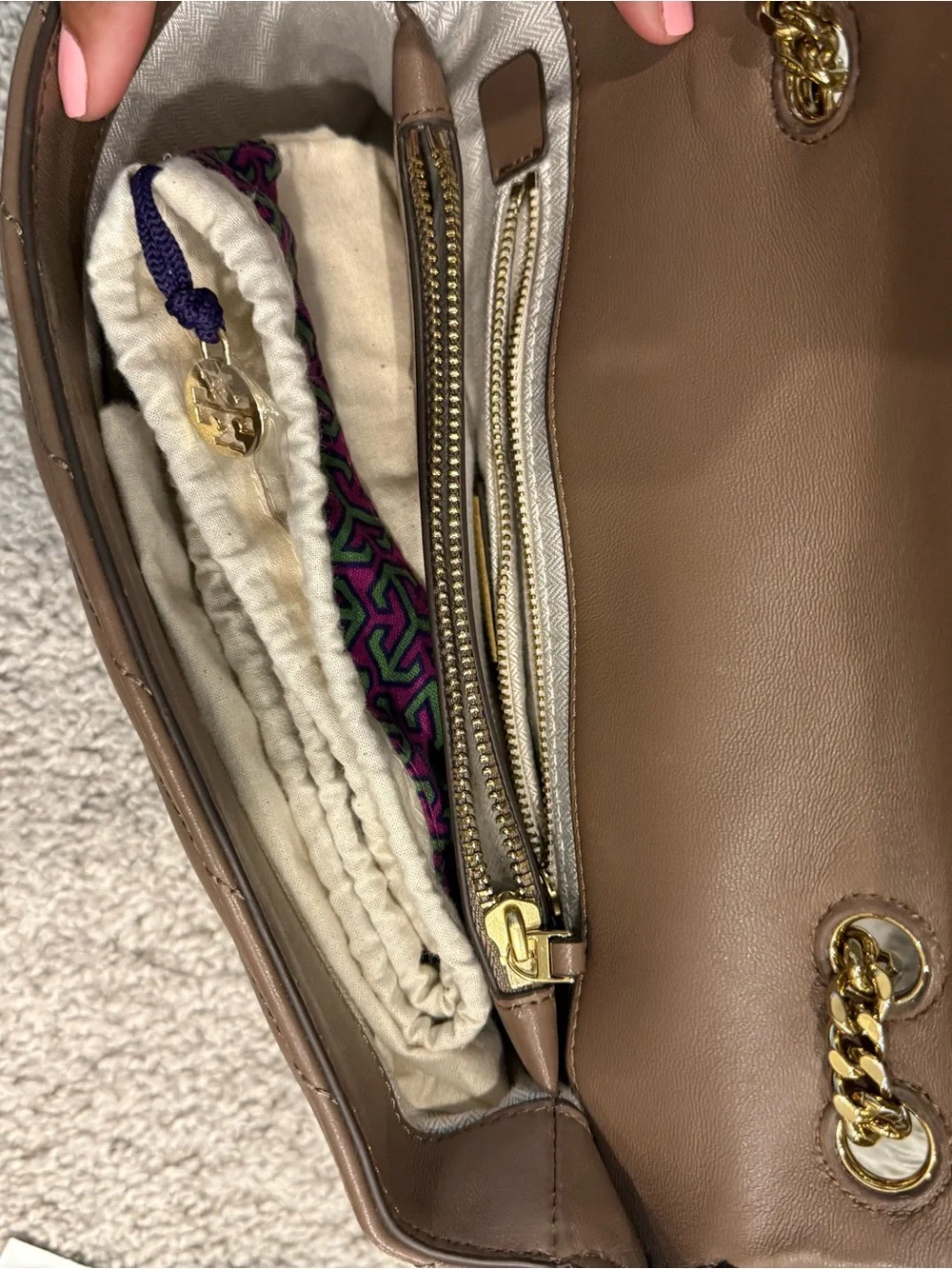 🤎 Tory Burch  Quilted Leather Chain Shoulder Bag Classic Taupe